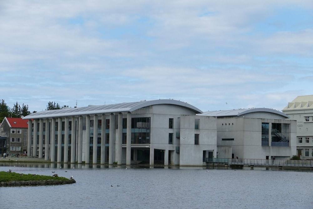 Alva Brautarholt Hotel 3*